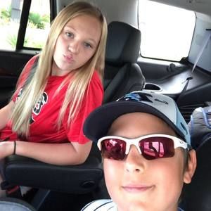 Meet your Posher, Rayna